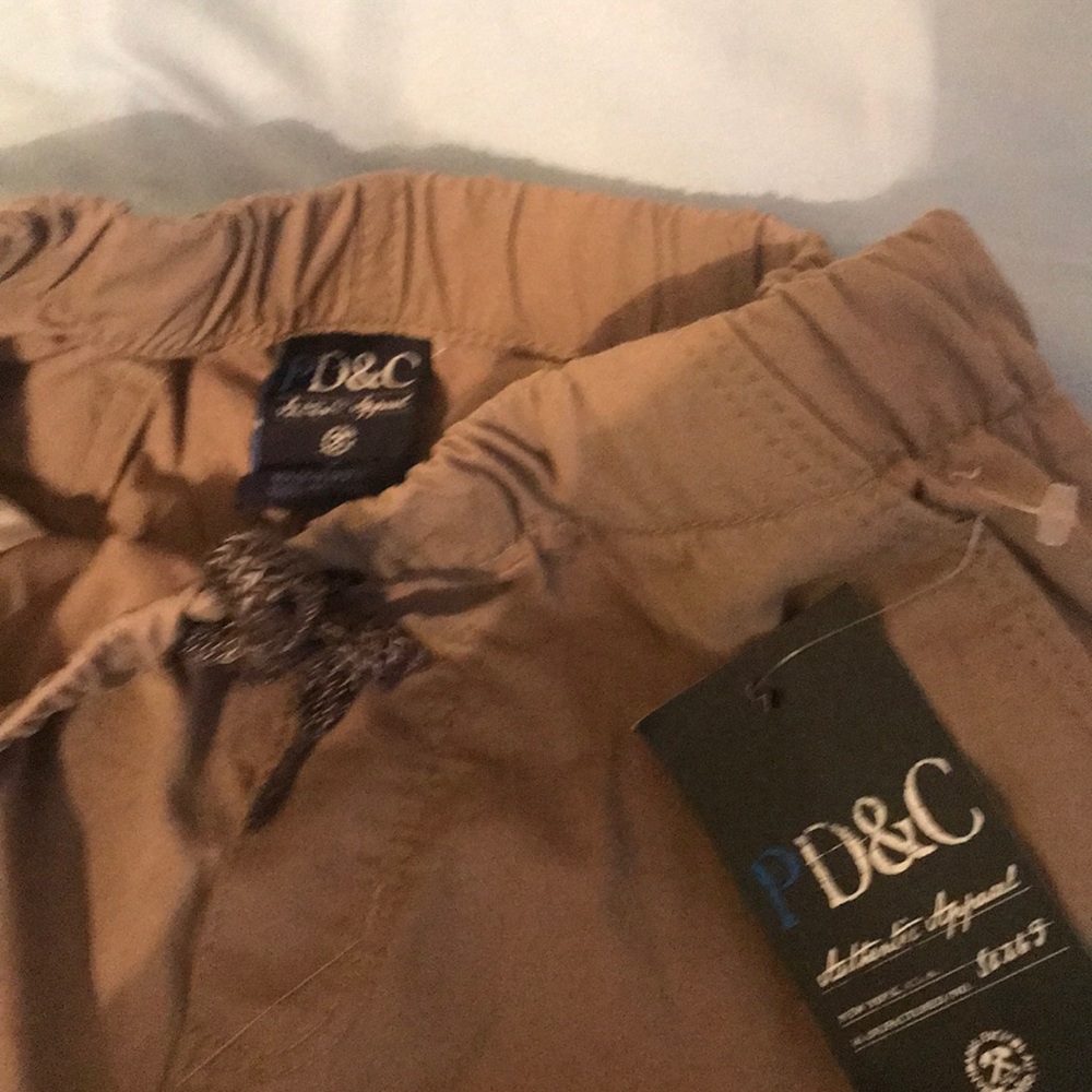 Shorts - Picture 2 of 4